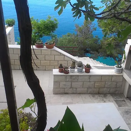 Sea Side Apartment *